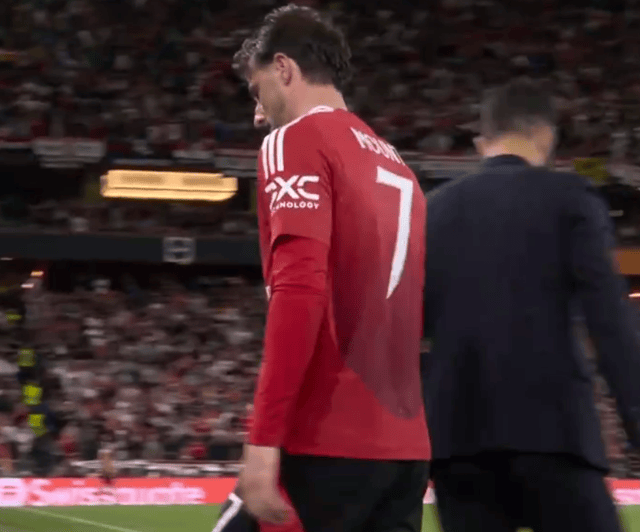0-1后！曼联主帅不辞职：让2人首发成败笔，决赛整活痛失1亿欧
